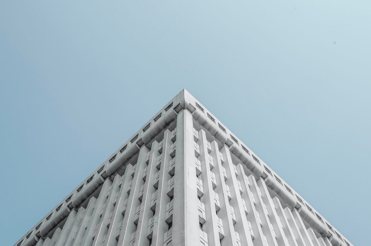 热闻|英超争冠悬念重启！奥赖利双响，曼城2-1纽卡落后榜首阿森纳2分