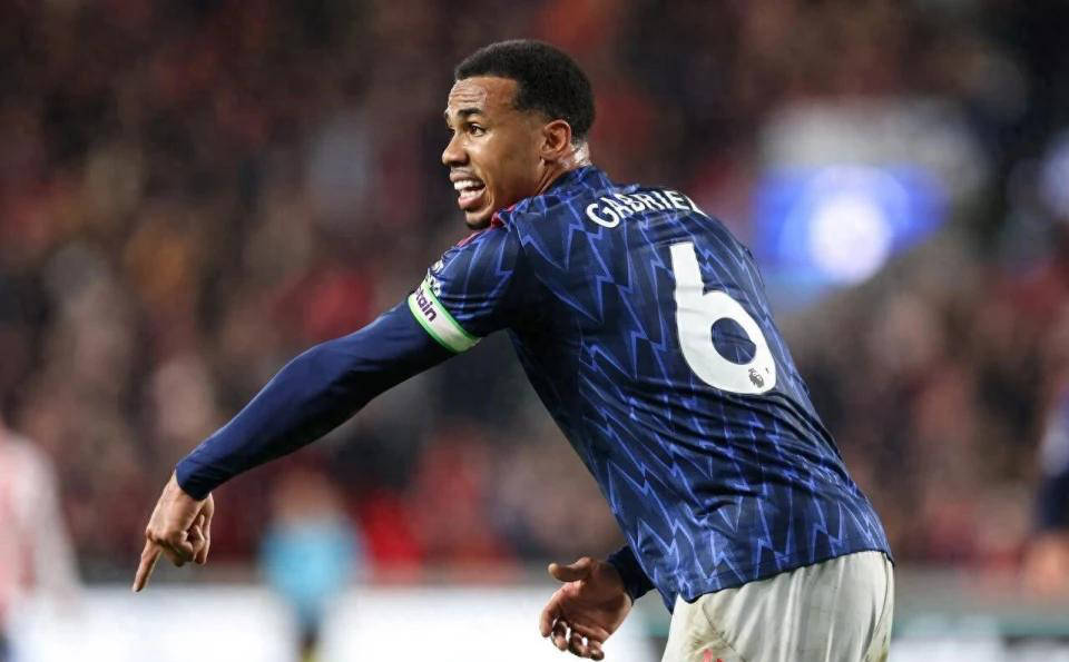 英超阿森纳遇阻四连胜终结，西甲豪门巴萨惨遭重创，冠军争夺悬念陡增