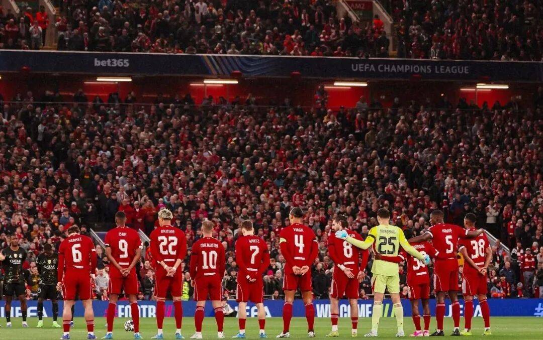 与欧冠惨败巴黎出局相比，利物浦球迷更难受的还有两件事